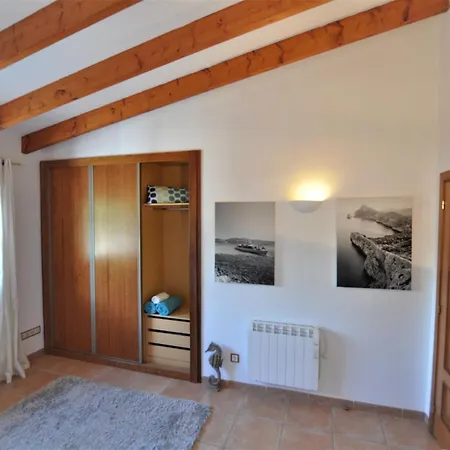 Traditionelles Mit Pool Und Carport Holiday home *