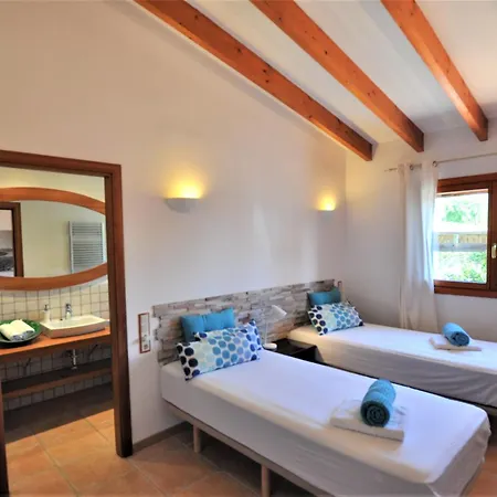 Traditionelles Mit Pool Und Carport Holiday home Sa Pobla